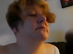 Yetkin təbii böyük сиськами sucks və глотает