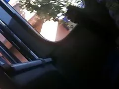 Mən hesab edirəm ki, o sevir, mənim üzvü
