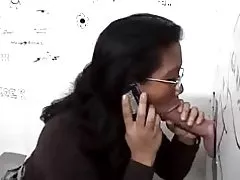 Gloryhole tualetə üçün азиаточка