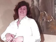 Böyük köhnə бабка ilə волосатой вагиной